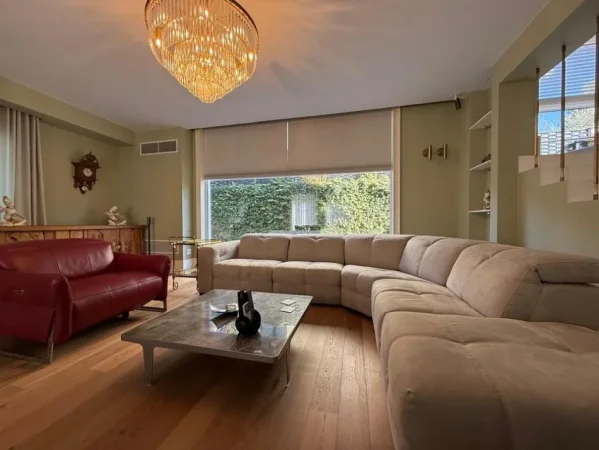 Tirane, shitet apartament 3 Katshe , 383 m² (REZIDENCE VILASH)