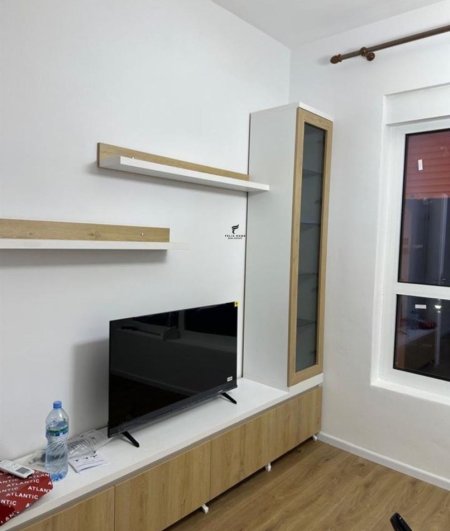 Tirane, jepet me qera apartament 1+1 Kati 3, 50 m² 420 € (ALI DEMI)