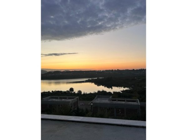 Tirane, shitet apartament 3+1 Kati 0, 420 m² 600.000 € 