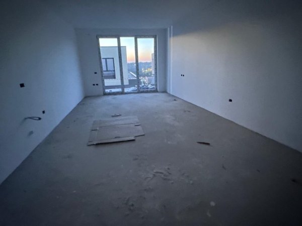 Tirane, shitet apartament 3+1 Kati 0, 420 m² 600.000 € 