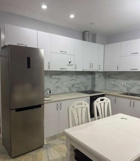 Tirane, jepet me qera apartament 2+1 Kati 8, 118 m² 550 € (ASTIR)