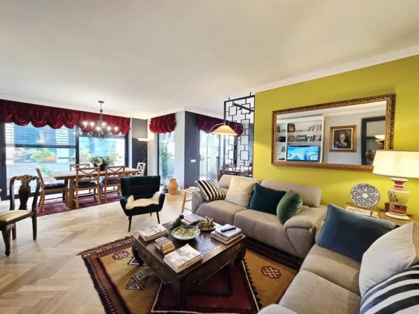 Tirane, shitet apartament 3+1 , 188 m² (bllok)