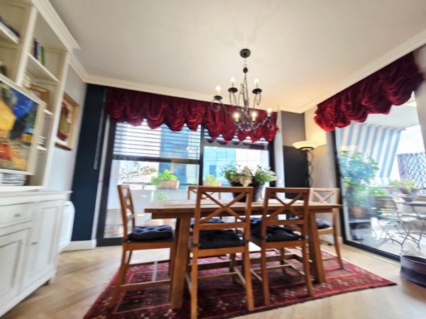 Tirane, shitet apartament 3+1 , 188 m² (bllok)