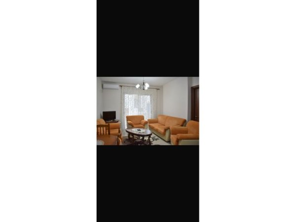 Tirane, jepet me qera apartament 2+1+Ballkon Kati 2, 74 m² 750 € 