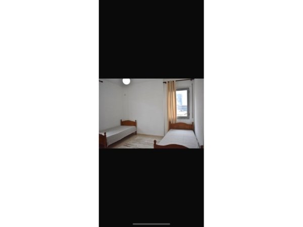 Tirane, jepet me qera apartament 2+1+Ballkon Kati 2, 74 m² 750 € 