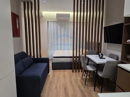 Tirane, jepet me qera garsonier Kati 6, 32 m² 400 € 
