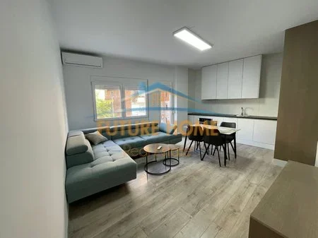 Tirane, jepet me qera apartament 1+1 Kati 1, 65 m² 1.300 € 