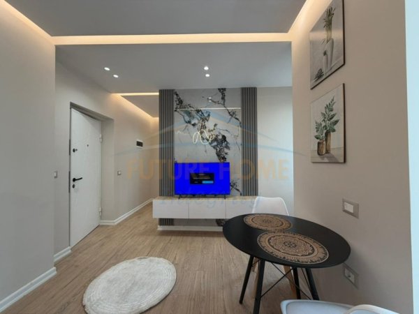 Tirane, shitet apartament 1+1 Kati 4, 90 m² 235.000 € (rruga e barrikadave)