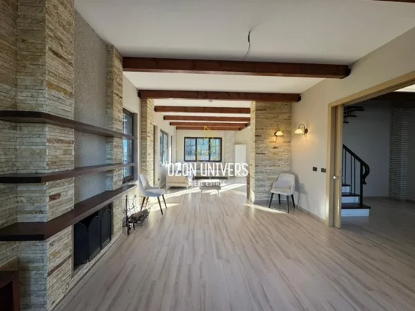 Tirane, jepet me qera Vile 3 Katshe Kati 3, 668 m² 3.000 € (Mjull-Bathore)