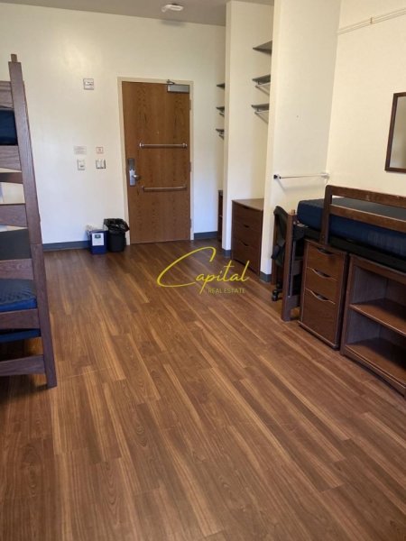 Tirane, jepet me qera dyqan Kati 0, 26 m² 400 € (PAZARI I RI)