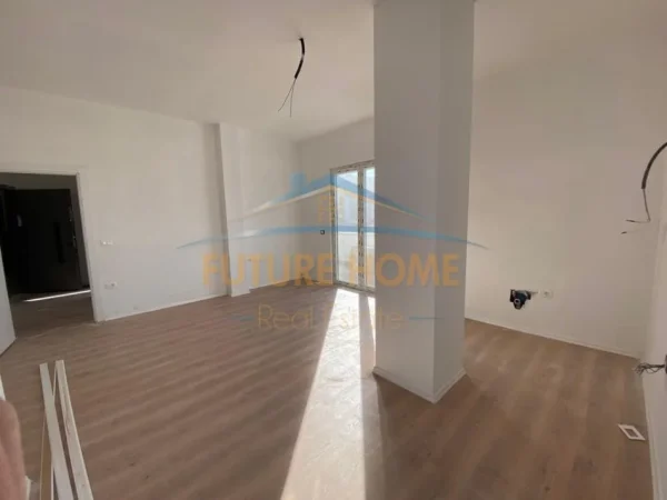 Tirane, shitet apartament 1+1+Ballkon Kati 9, 89 m² 115.000 € (Astir)
