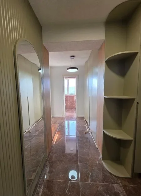 Tirane, jap me qera apartament duplex 2+1+Ballkon Kati 8, 130 m² 700 € (Shkoze)