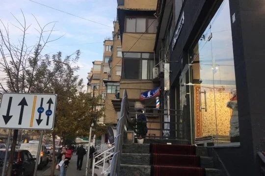 Tirane, jepet me qera apartament 1+1+Ballkon Kati 6, 63 m² 650 € (SHKOLLA PETRO NINI LUARASI)