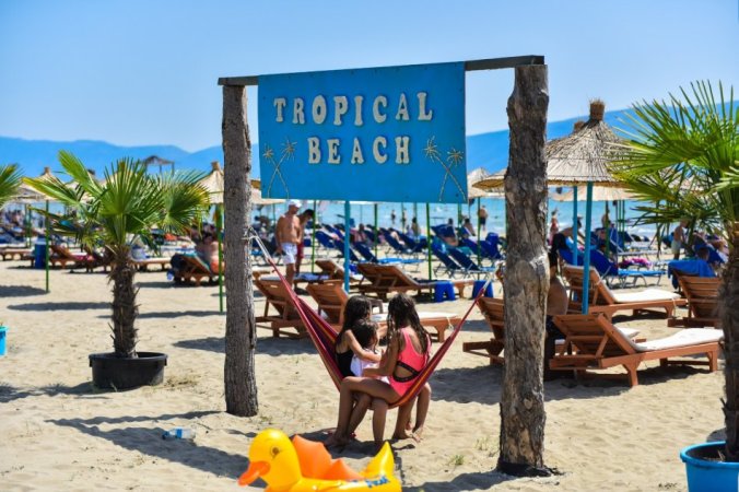 Vlore, jepet me qera bar-kafe , 800 m² 20.000 € (Zvernec, Vlore)