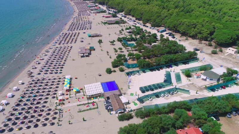 Vlore, jepet me qera bar-kafe , 800 m² 20.000 € (Zvernec, Vlore)