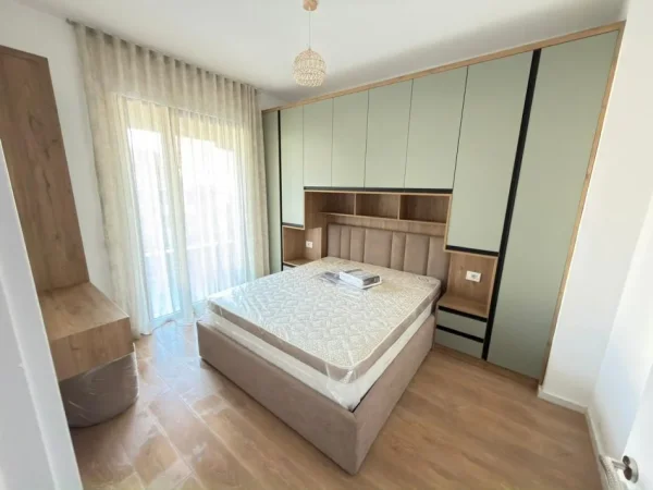 Tirane, jepet me qera apartament 1+1 Kati 3, 500 € 