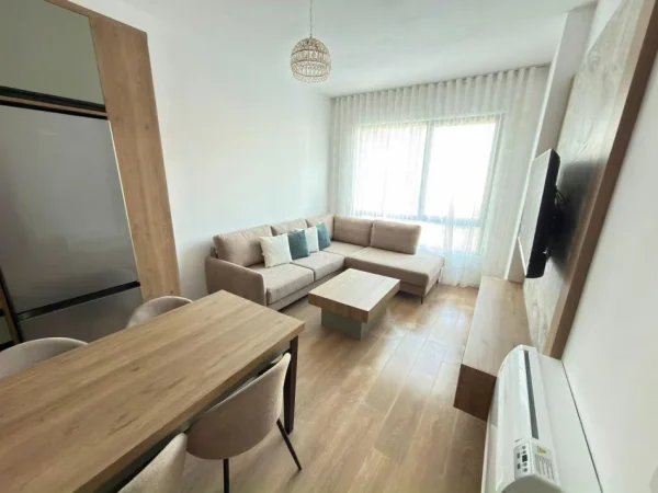 Tirane, jepet me qera apartament 1+1 Kati 3, 500 € 