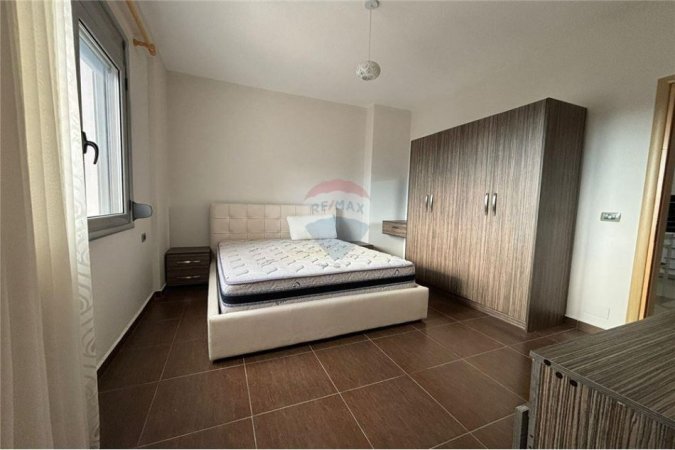 Vlore, jepet me qera apartament 2+1 Kati 8, 85 m² 500 € (Cobo Center, Vlore)