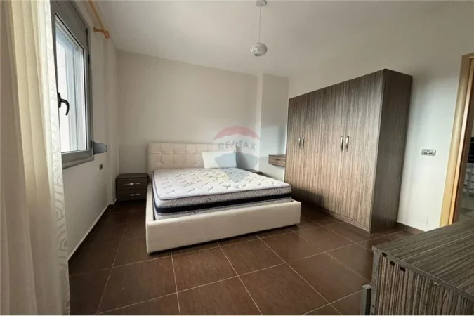 Vlore, jepet me qera apartament 2+1 Kati 8, 85 m² 500 € (Cobo Center, Vlore)