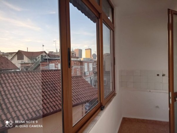 Tirane, shitet apartament 1+1 Kati 4, 53 m² 125.000 € (Pranë Shkollës së Baletit)