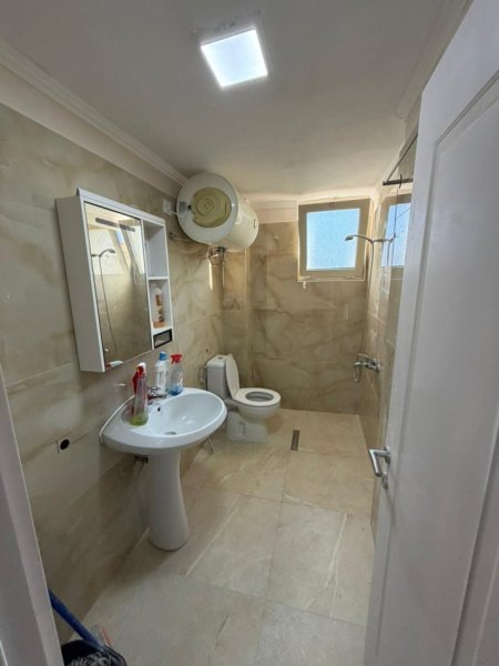 Tirane, shitet apartament 2+1+Ballkon Kati 4, 70 m² 150.000 € (Përballë Harry Fultz)