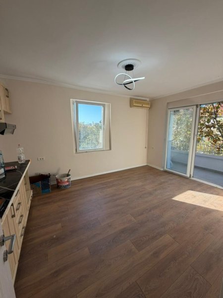 Tirane, shitet apartament 2+1+Ballkon Kati 4, 70 m² 150.000 € (Përballë Harry Fultz)