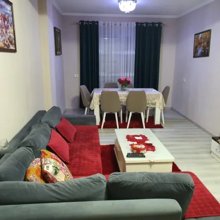 Tirane, jepet me qera apartament 3+1 Kati 6, 1.000 € 