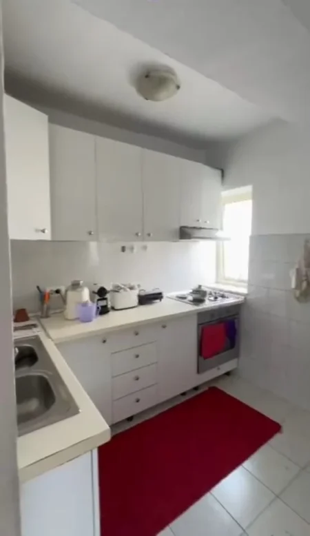 Tirane, shitet apartament 3+1 Kati 3, 190.000 € 