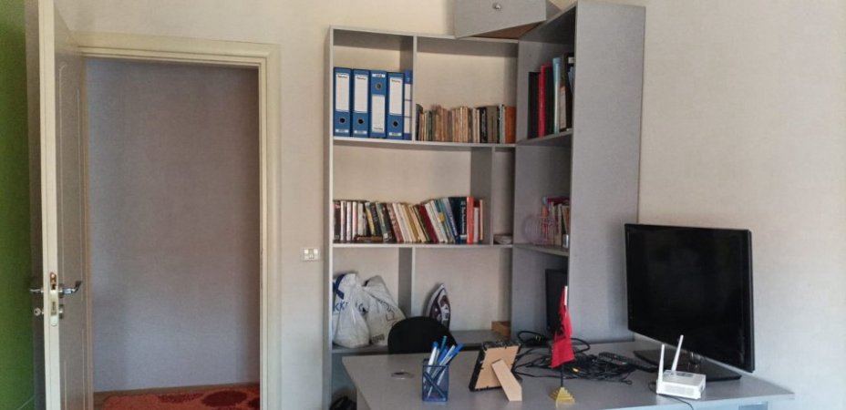 Tirane, jepet me qera apartament 2+1 , 80 m² 700 € (ISH FUSHA E AVIACIONIT)