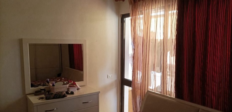 Tirane, jepet me qera apartament 2+1 , 80 m² 700 € (ISH FUSHA E AVIACIONIT)