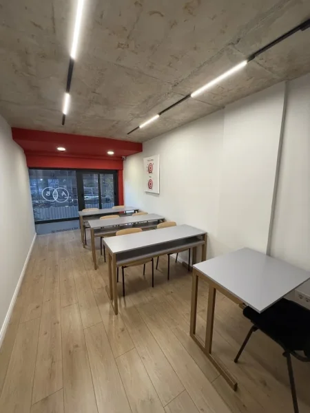 Tirane, ofroj Ofroj vend pune part time Mesues/e per Spanjisht