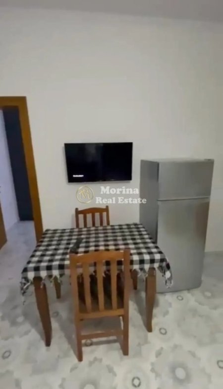 Tirane, jepet me qera shtepi 1+1 Kati 1, 80 m² 380 € (Spitali Amerikan 2)