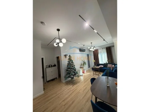 Tirane, shes apartament 2+1 Kati 1, 86 m² 210.000 € (Kompleksi Henke, Tiranë.)