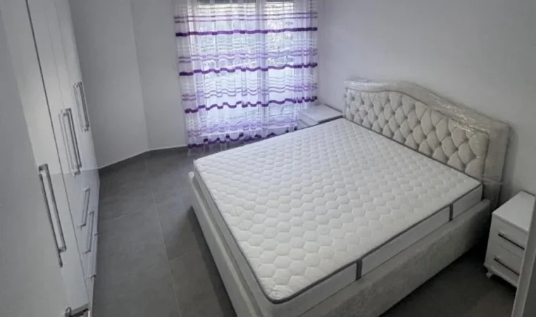 Tirane, jepet me qera apartament 2+1+Ballkon Kati 3, 80 m² 800 € (Kodra e Diellit)