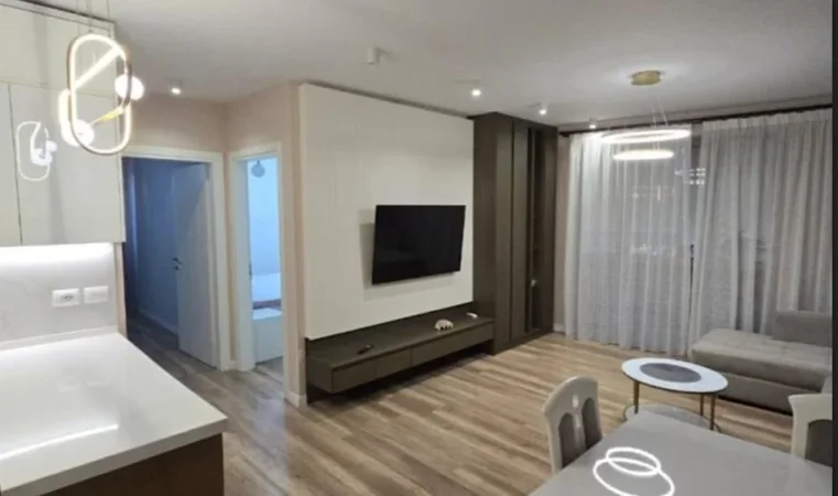 Tirane, jepet me qera apartament 2+1+Ballkon Kati 1, 98 m² 600 € (Thoma Koxhaj)