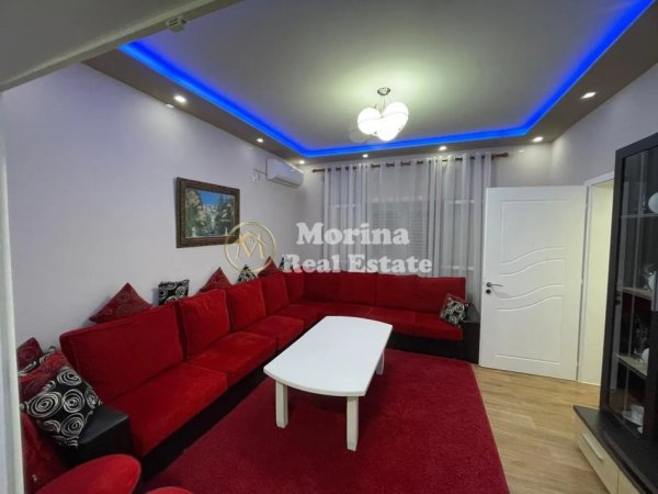 Tirane, jepet me qera shtepi 2+1 Kati 1, 90 m² 450 € (Rruga 5 Maji)