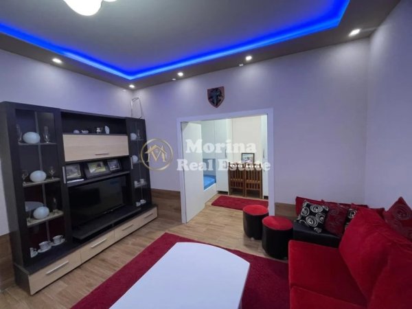 Tirane, jepet me qera shtepi 2+1 Kati 1, 90 m² 450 € (Rruga 5 Maji)