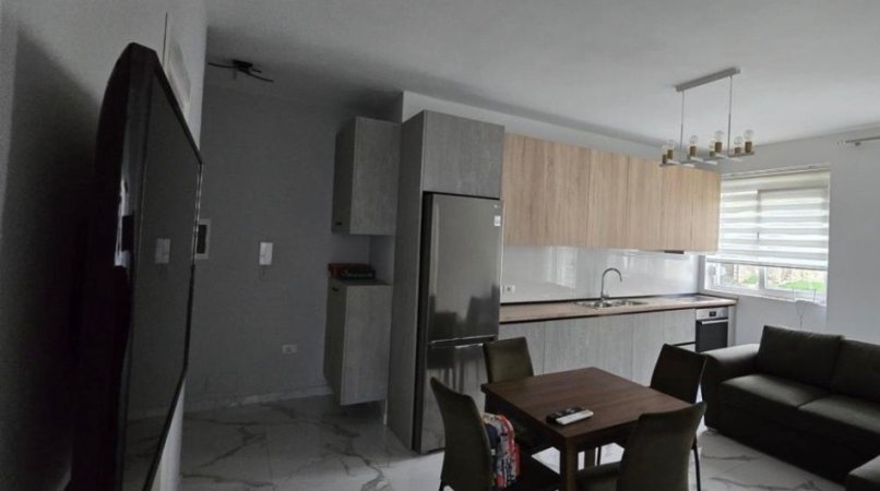 Tirane, jepet me qera apartament 2+1 Kati 3, 82 m² 630 € (liqeni thate)