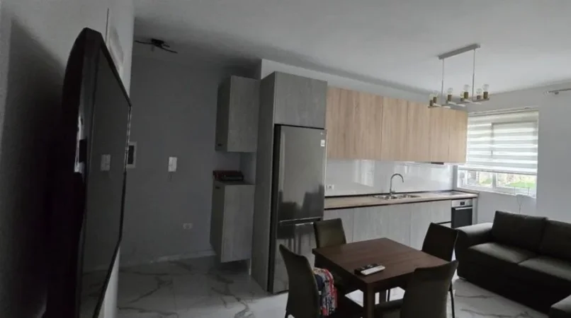 Tirane, jepet me qera apartament 2+1 Kati 3, 82 m² 630 € (liqeni thate)
