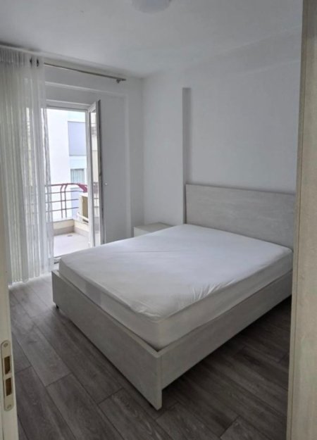 Tirane, jepet me qera apartament 2+1 Kati 3, 82 m² 630 € (liqeni thate)