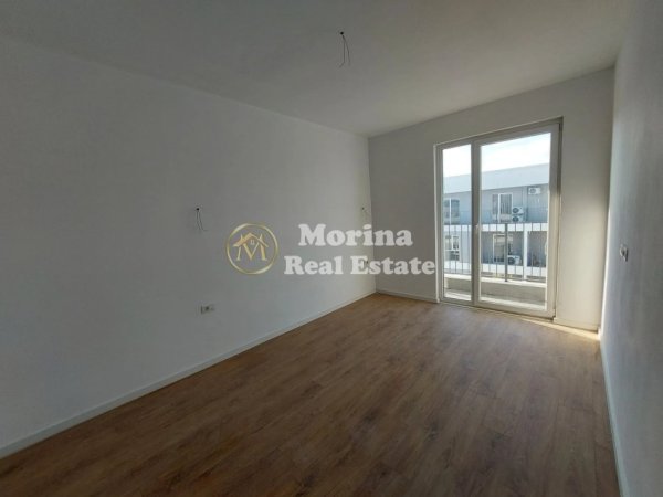 Tirane, jepet me qera ambjent biznesi Kati 8, 125 m² 600 € (Univers City)