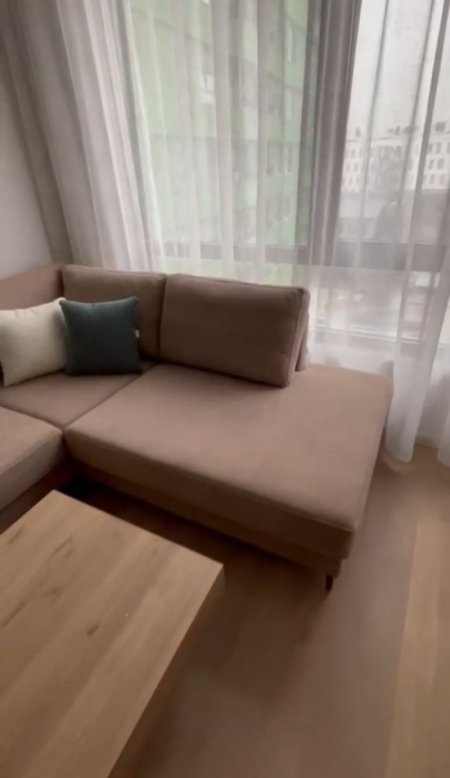 Tirane, jepet me qera apartament 1+1+Ballkon Kati 3, 65 m² 500 € (Rruga 5 Maj (Pallat i vitit 2025))