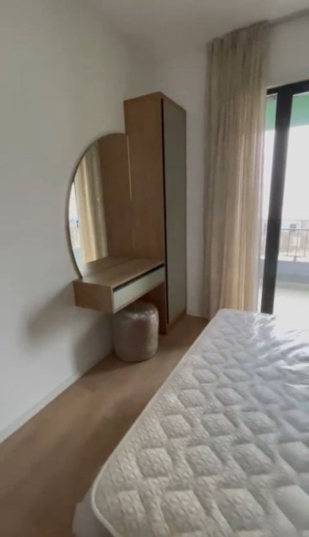 Tirane, jepet me qera apartament 1+1+Ballkon Kati 3, 65 m² 500 € (Rruga 5 Maj (Pallat i vitit 2025))