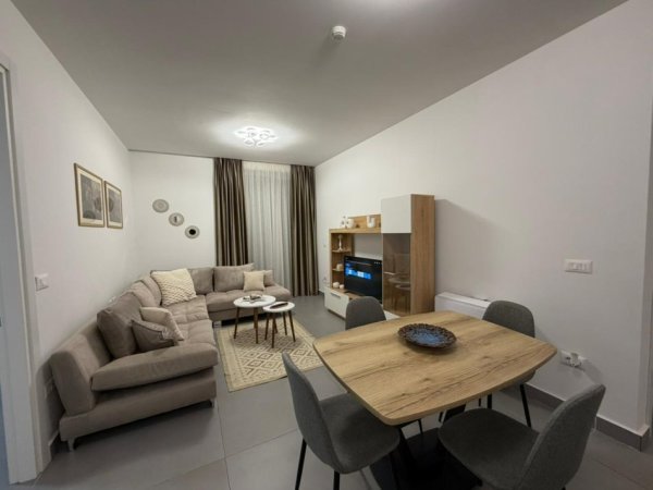 Tirane, jepet me qera apartament 2+1 Kati 3, 180 m² 1.200 € (Liqeni i Thate.)