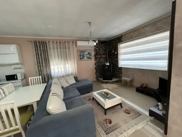 Durres, jepet me qera apartament 3+1+Ballkon Kati 3, 147 m² 400 € 