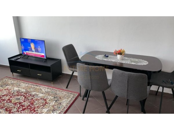 Tirane, jepet me qera apartament 1+1+Ballkon Kati 7, 60 m² 500 € (Rruga Mine Peza)
