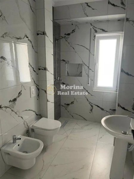 Tirane, jepet me qera ambjent biznesi Kati 1, 115 m² 500 € (Kamez)