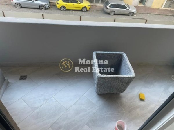 Tirane, jepet me qera ambjent biznesi Kati 1, 115 m² 500 € (Kamez)