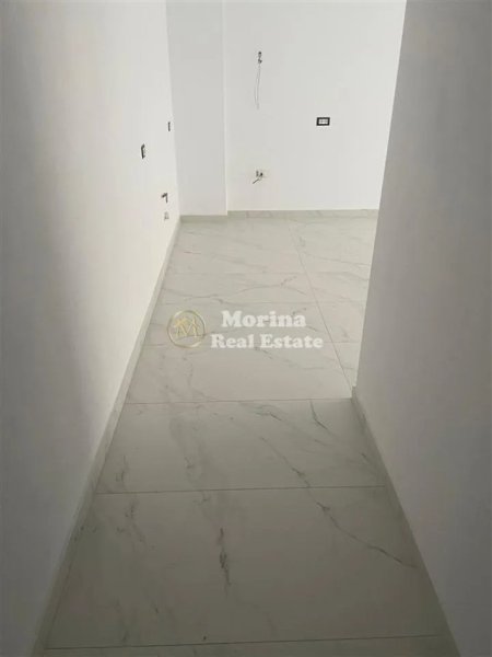 Tirane, jepet me qera ambjent biznesi Kati 1, 115 m² 500 € (Kamez)