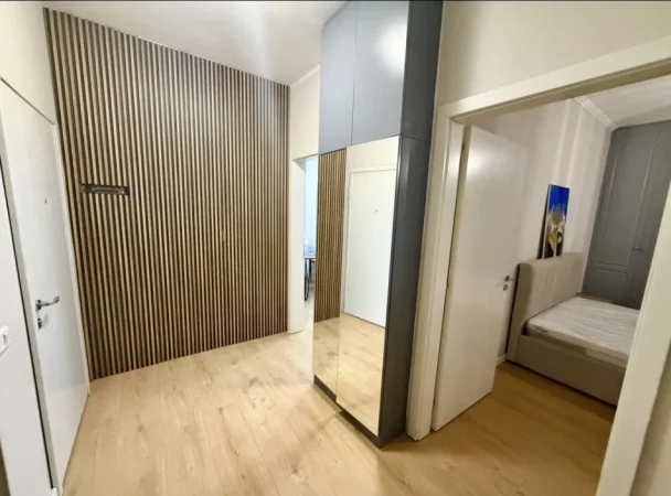 Tirane, jepet me qera apartament 2+1+parkim Kati 3, 85 m² 750 € (Mbikalimi Kristal Center ,Big Market)